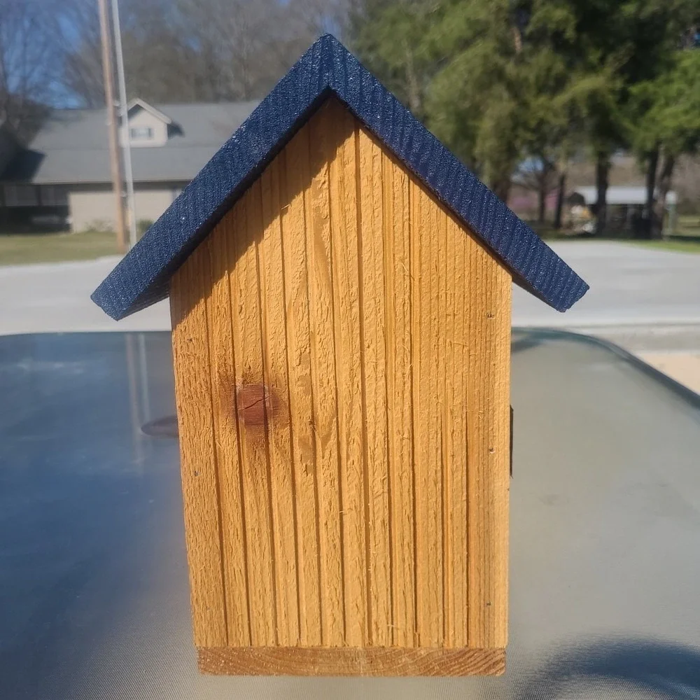Truck Show Custom Made Brand New Bird House Amazing Detail‎ & Color 11' by 11'